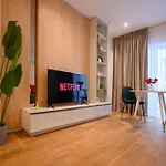Exclusive 1br In One Cotroceni * Bukarest