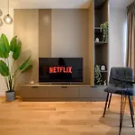 Exclusive 1br In One Cotroceni Bucarest