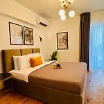Exclusive 1br In One Cotroceni Бухарест
