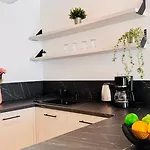 Exclusive 1br In One Cotroceni Bukarest