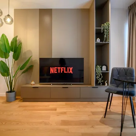 Exclusive 1br In One Cotroceni Βουκουρέστι