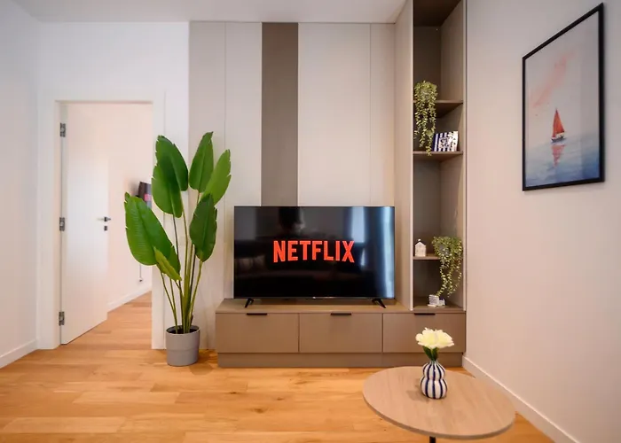 Exclusive 1br In One Cotroceni Бухарест