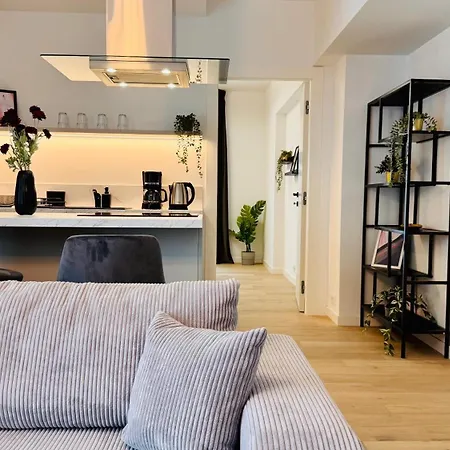 Апартаменти Exclusive 1br In One Cotroceni Бухарест